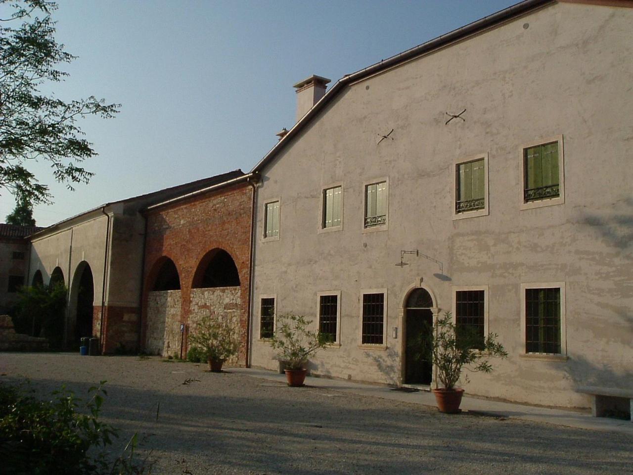 Agriturismo La Sophora Montegaldella Luaran gambar